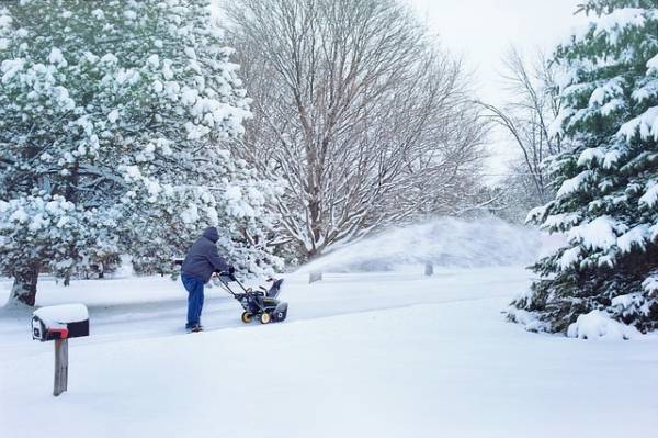 Best Lawn Tractor For Snow Removal
