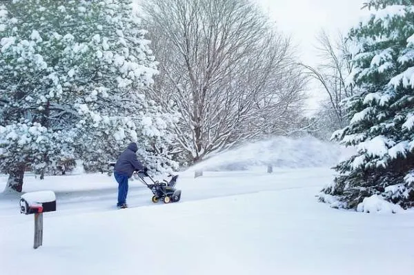 Best Lawn Tractor For Snow Removal