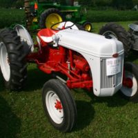 How to Adjust Brakes on Ford 8n Tractor
